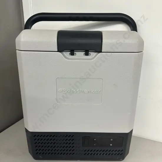 Brass Monkey Portable Fridge With Carry Holder 8litre Capacity, Model GH-2026